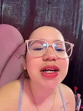 Snapshot of Lucyklein2022 chatting on July 28, 2026, 3:21 pm Lucyklein2022 online show from July 28, 2026, 3:21 pm