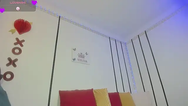 Snapshot of yelenaowens chatting on October 31, 2025, 1:17 am yelenaowens online show from October 31, 2025, 1:17 am