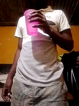 Snapshot of LULE37587001 chatting on February 17, 2026, 8:26 pm LULE37587001 online show from February 17, 2026, 8:26 pm