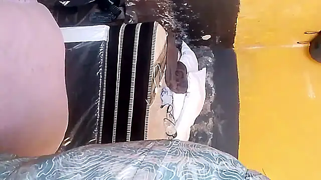 Snapshot of LULE37587001 chatting on February 18, 2026, 8:32 am LULE37587001 online show from February 18, 2026, 8:32 am