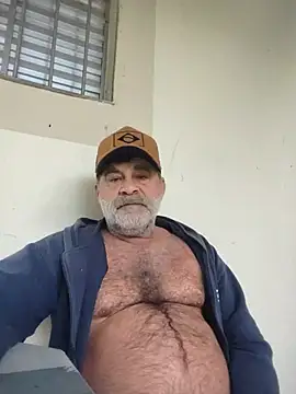 Snapshot of Peludo173317 chatting on June 25, 2026, 6:45 pm Peludo173317 online show from June 25, 2026, 6:45 pm