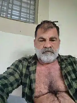 Snapshot of Peludo173317 chatting on July 13, 2026, 6:44 pm Peludo173317 online show from July 13, 2026, 6:44 pm