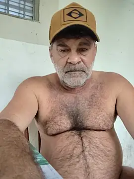 Snapshot of Peludo173317 chatting on July 23, 2026, 6:39 pm Peludo173317 online show from July 23, 2026, 6:39 pm