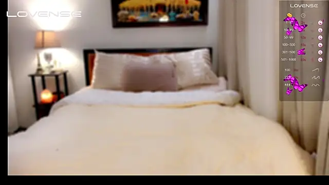 Hail Ur QueenJasmine online show from March 4, 2025, 9:54 pm