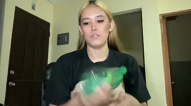 MeganTheRarest online show from December 10, 2024, 1:11 am