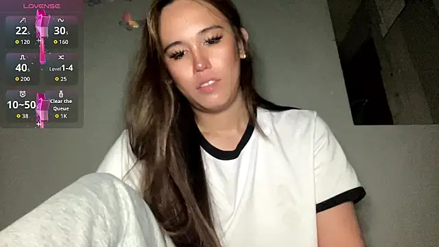 MeganTheRarest online show from June 18, 2026, 3:27 pm