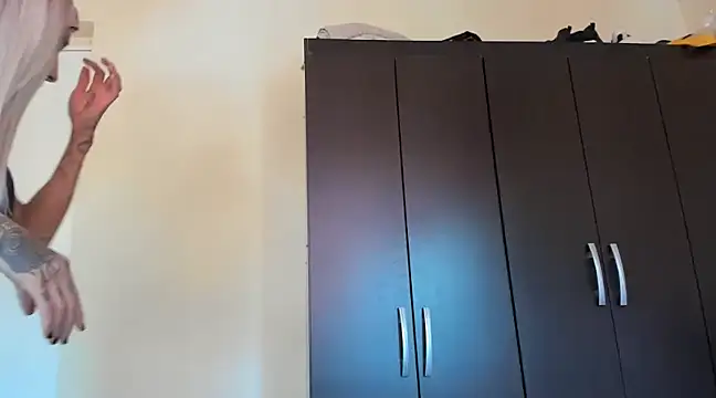 drippyorlovee online show from January 14, 2025, 7:21 pm