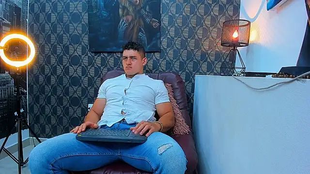 Leonsmoron online show from January 9, 2026, 11:28 pm