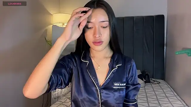 wiggle nibble online show from December 16, 2025, 6:46 pm