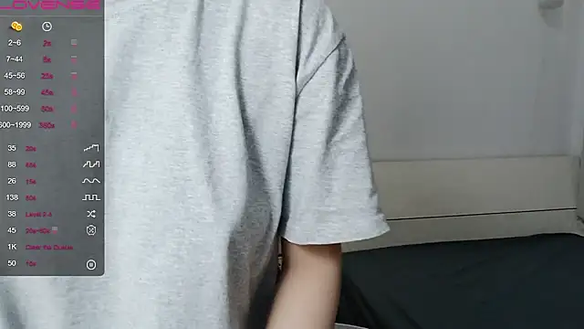 Snapshot of QiuPeiPeimmm chatting on October 1, 2025, 8:31 am QiuPeiPeimmm online show from October 1, 2025, 8:31 am