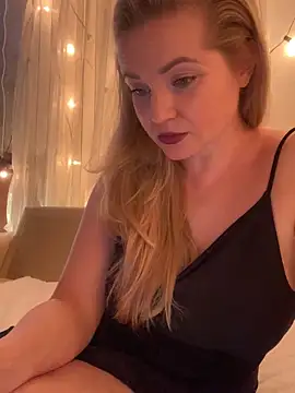 Snapshot of Lady__Maria chatting on February 12, 2025, 4:00 pm Lady Maria online show from February 12, 2025, 4:00 pm