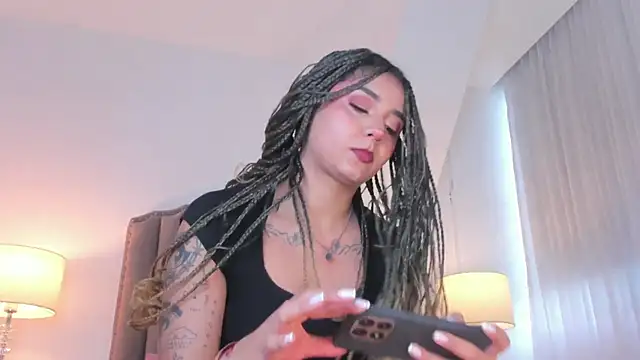 Snapshot of Emma_Torres__ chatting on February 24, 2026, 12:14 pm Emma Torres online show from February 24, 2026, 12:14 pm