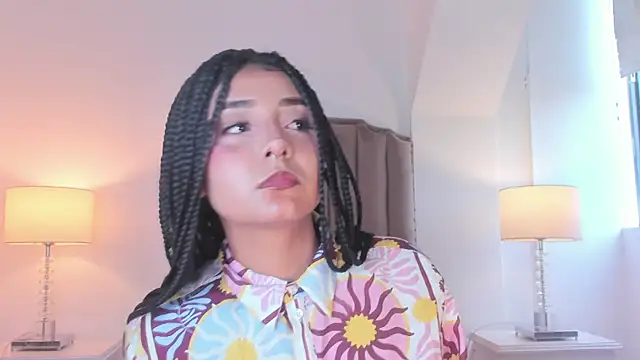 Emma Torres   online show from June 29, 2026, 12:38 pm