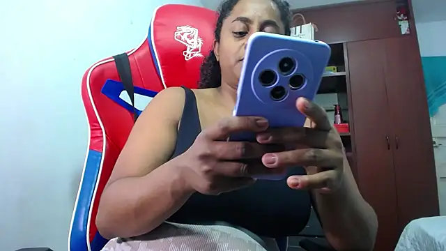 Snapshot of BellaKarla chatting on May 30, 2026, 12:41 am BellaKarla online show from May 30, 2026, 12:41 am