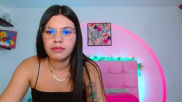 Layla Rachel online show from October 31, 2025, 12:55 am