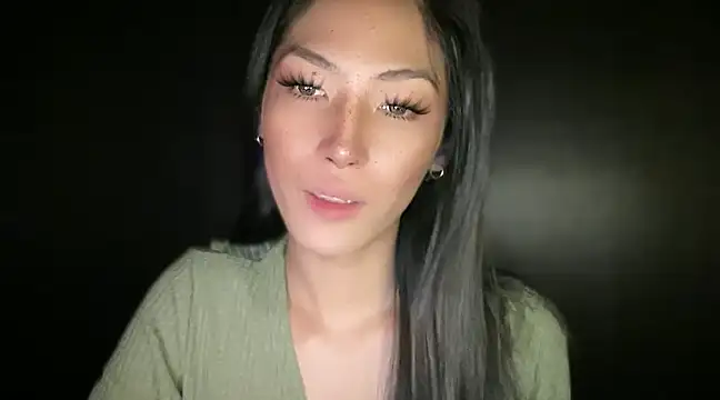 Bella Gordon online show from January 28, 2025, 6:07 pm