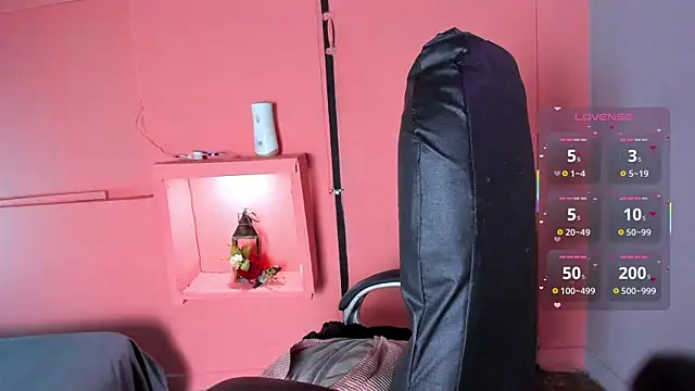 Desipleasure online show from November 18, 2025, 8:35 pm