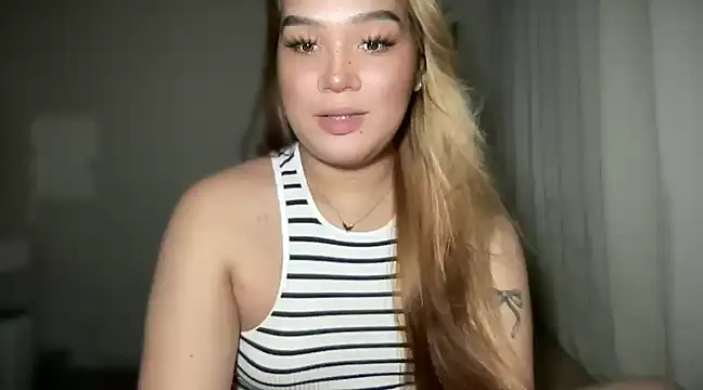 MissCataleyaxxx online show from January 8, 2025, 12:05 pm