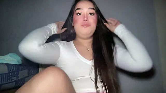 Snapshot of MissCataleyaxxx chatting on February 28, 2026, 2:12 am MissCataleyaxxx online show from February 28, 2026, 2:12 am