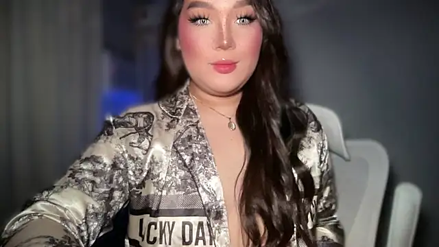 Snapshot of MissCataleyaxxx chatting on April 13, 2026, 2:11 pm MissCataleyaxxx online show from April 13, 2026, 2:11 pm