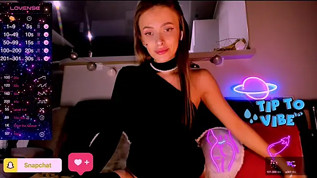 Snapshot of madina_taher chatting on February 10, 2025, 8:31 pm madina taher online show from February 10, 2025, 8:31 pm