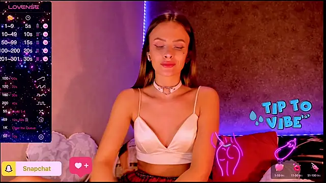 Snapshot of madina_taher chatting on February 13, 2025, 8:13 pm madina taher online show from February 13, 2025, 8:13 pm