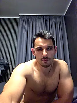 Antoniodiamond online show from April 22, 2026, 9:16 pm