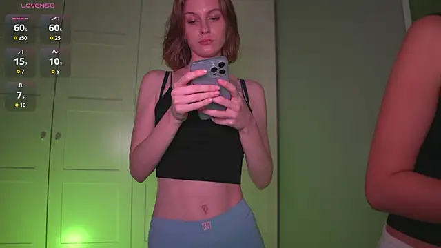 Snapshot of -JuicyMolly- chatting on October 7, 2025, 4:26 pm -JuicyMolly- online show from October 7, 2025, 4:26 pm