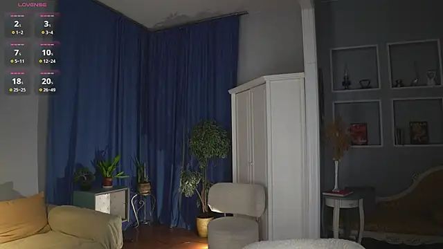 Snapshot of -JuicyMolly- chatting on October 21, 2025, 4:08 pm -JuicyMolly- online show from October 21, 2025, 4:08 pm