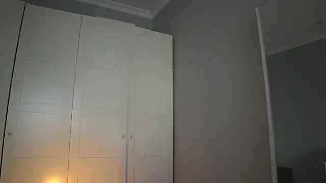 -JuicyMolly- online show from May 12, 2026, 3:42 pm