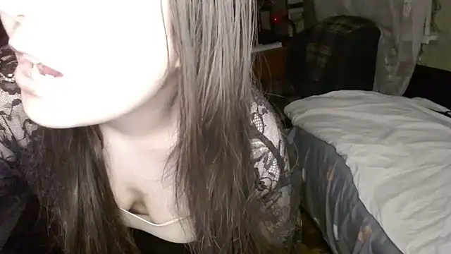 Snapshot of Var_Kiss chatting on January 29, 2025, 4:30 pm Var Kiss online show from January 29, 2025, 4:30 pm