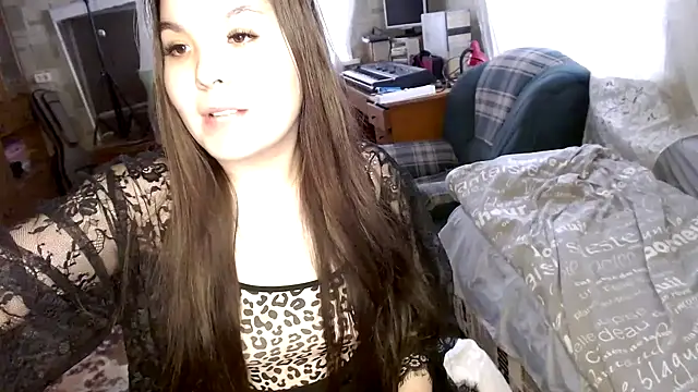 Snapshot of Var_Kiss chatting on February 20, 2025, 9:55 am Var Kiss online show from February 20, 2025, 9:55 am