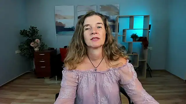Sophia Boone online show from September 9, 2025, 11:43 am