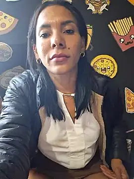 Doll Loren online show from January 20, 2025, 10:59 pm