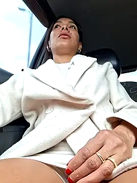 Doll Loren online show from January 24, 2025, 3:34 pm