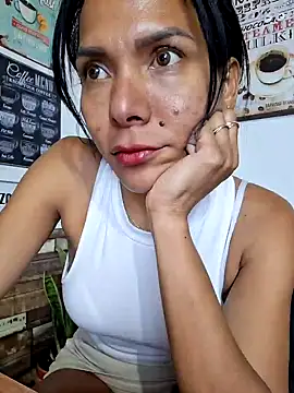 Doll Loren online show from February 4, 2025, 9:10 pm