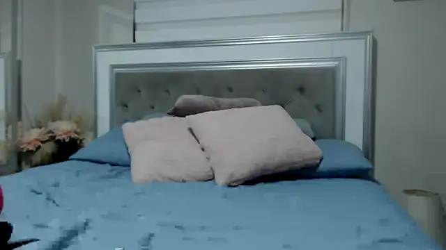 Doll Loren online show from February 9, 2025, 12:17 am