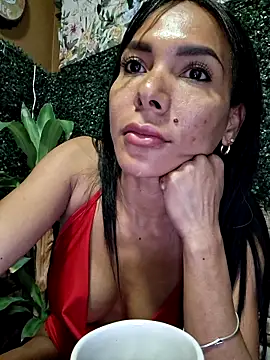 Snapshot of Doll_Loren chatting on September 27, 2025, 9:09 pm Doll Loren online show from September 27, 2025, 9:09 pm