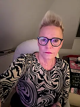 German Milf online show from January 8, 2026, 2:19 pm