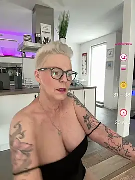 German Milf online show from May 9, 2026, 1:05 pm