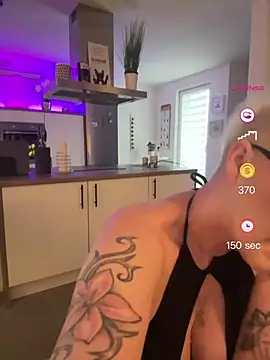 German Milf online show from May 11, 2026, 5:10 pm