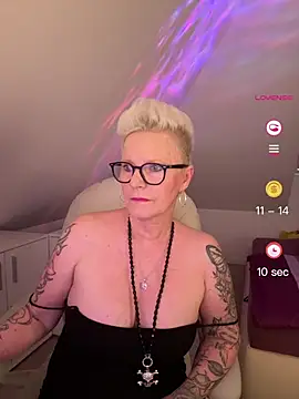 German Milf online show from May 24, 2026, 12:21 pm