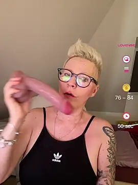 German Milf online show from May 26, 2026, 9:38 am