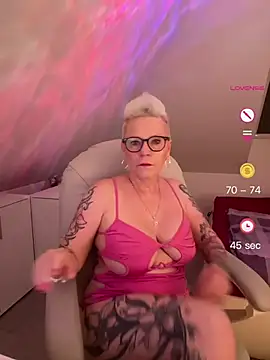 German Milf online show from May 29, 2026, 1:09 pm