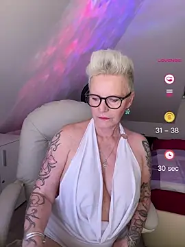 German Milf online show from May 30, 2026, 12:46 pm