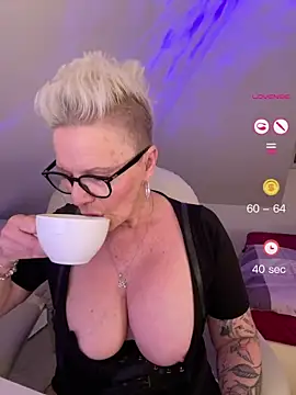German Milf online show from June 10, 2026, 12:15 pm