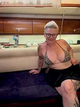 German Milf online show from August 5, 2026, 12:08 pm