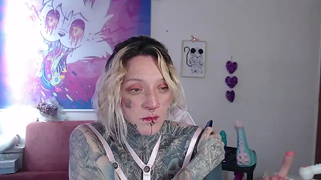SLOPPYTITSS online show from February 1, 2025, 5:37 pm