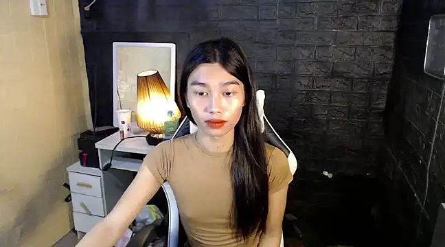 Snapshot of ToKeNa chatting on March 14, 2025, 9:43 pm ToKeNa online show from March 14, 2025, 9:43 pm