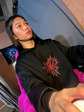 ToKeNa online show from September 28, 2025, 2:00 pm